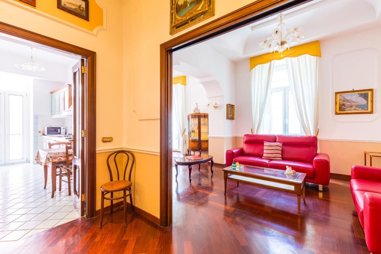 Grand Classic Apartment At San Martino By Napoliapartments Kültér fotó