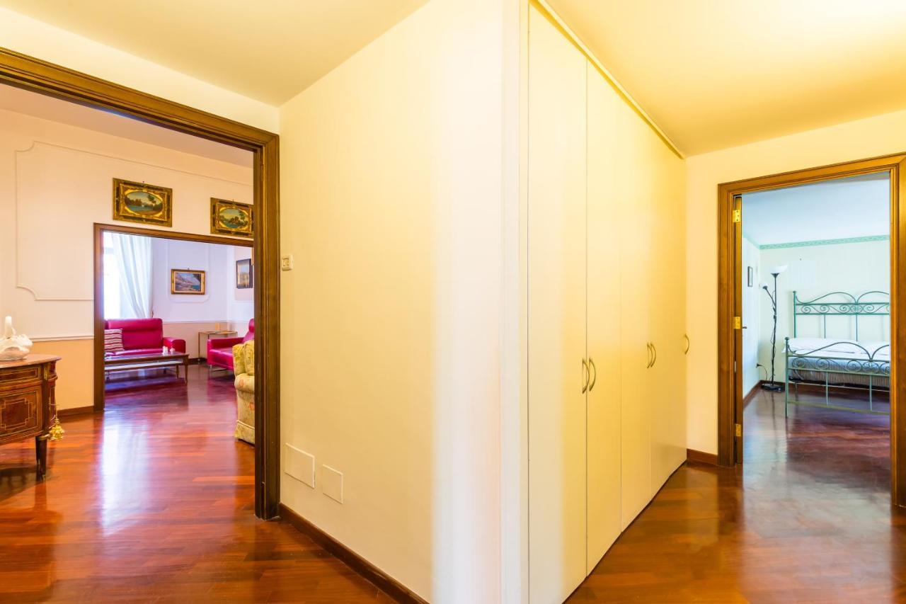 Grand Classic Apartment At San Martino By Napoliapartments Kültér fotó