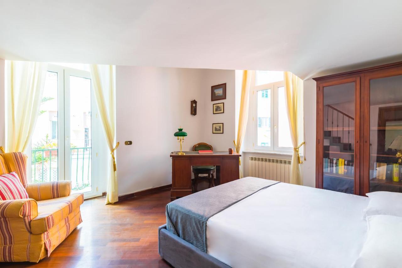 Grand Classic Apartment At San Martino By Napoliapartments Kültér fotó